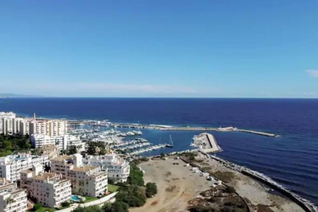 Lovely 1 Bedroom Apartment With Sea Views And Pool Estepona Exterior photo